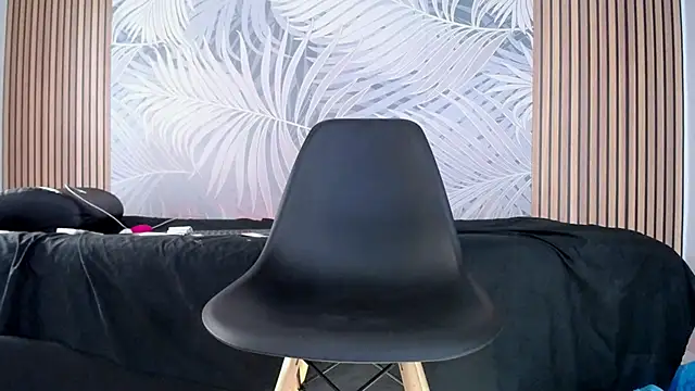 LauraRossi Nova online show from 02.24.25