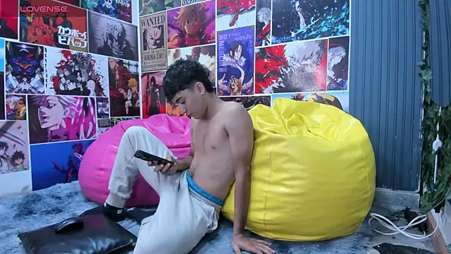 Snapshot of Austin_Cardieff chatting on 01.05.25 Austin Cardieff online show from 01.05.25