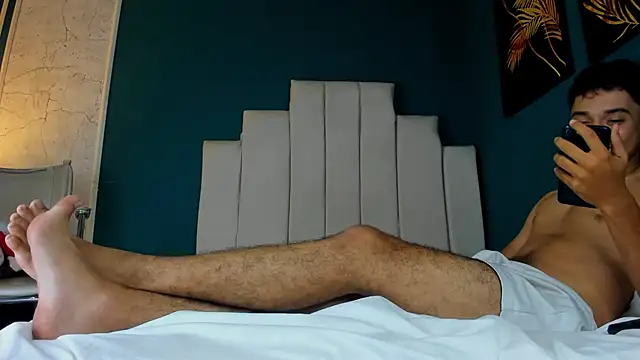 Snapshot of Austin_Cardieff chatting on 02.11.25 Austin Cardieff online show from 02.11.25