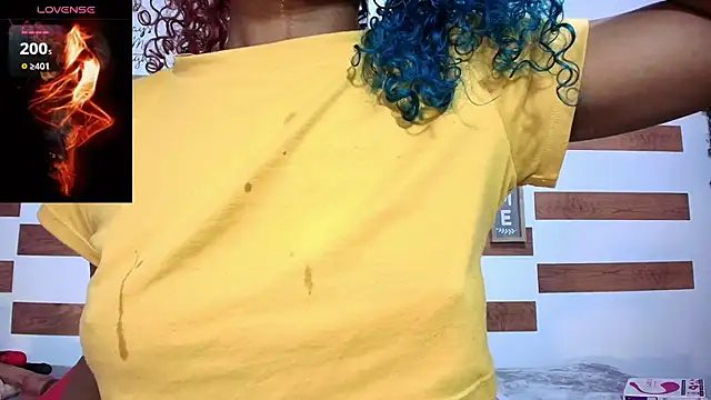 Snapshot of sofia_fer chatting on 10.03.25 sofia fer online show from 10.03.25