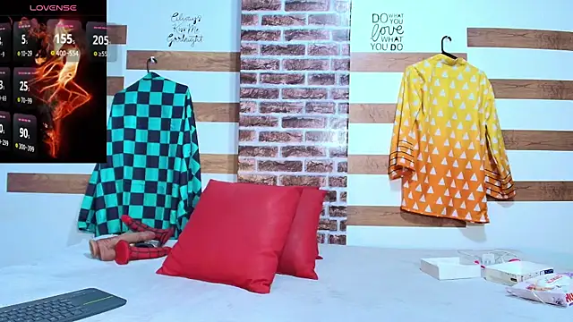 Snapshot of sofia_fer chatting on 11.15.25 sofia fer online show from 11.15.25