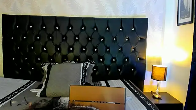 sasha fox00 online show from 01.15.25