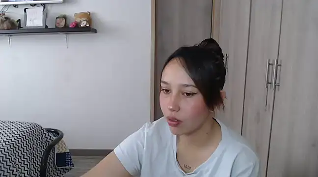 Skarlet Adams28 online show from 12.06.24