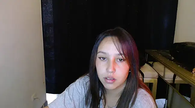 Skarlet Adams28 online show from 01.16.25