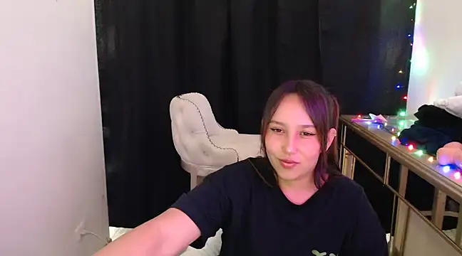 Skarlet Adams28 online show from 01.20.25