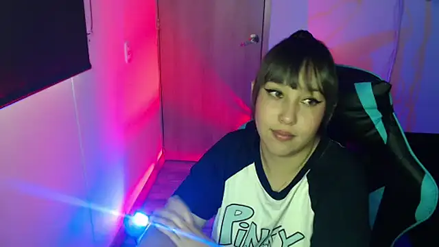 Skarlet Adams28 online show from 04.16.26