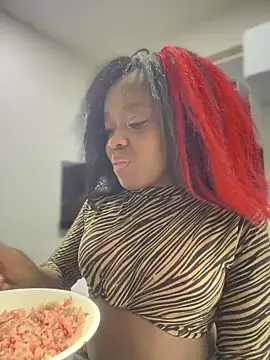 Snapshot of Thyana_LS chatting on 01.21.25 Thyana LS online show from 01.21.25