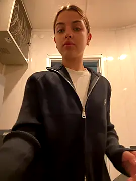 CharleneWoods online show from 10.09.25