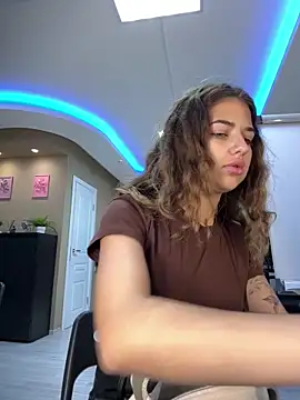 CharleneWoods online show from 10.11.25