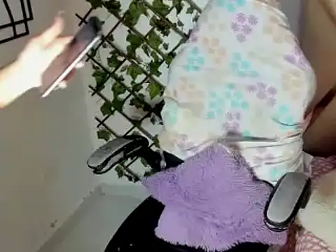 Snapshot of valery_sweet04 chatting on 03.16.25 valery sweet04 online show from 03.16.25