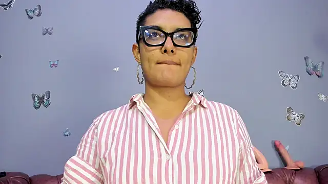 Snapshot of Kaira_mosse chatting on 10.10.25 Kaira mosse online show from 10.10.25