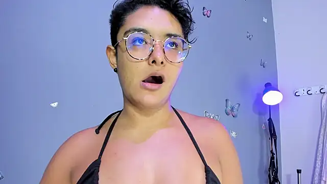 Snapshot of Kaira_mosse chatting on 10.23.25 Kaira mosse online show from 10.23.25