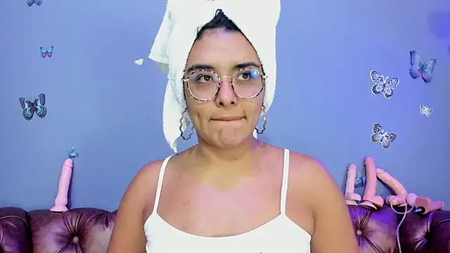 Snapshot of Kaira_mosse chatting on 11.02.25 Kaira mosse online show from 11.02.25