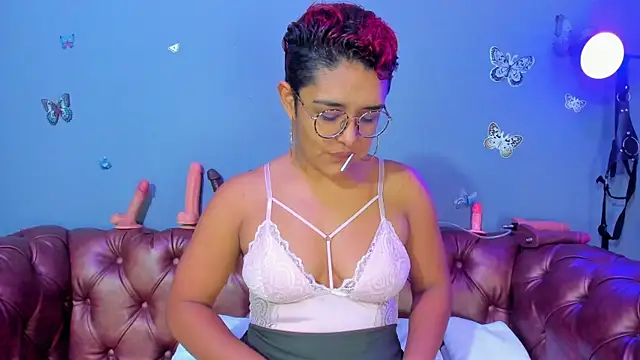 Kaira mosse online show from 04.18.26