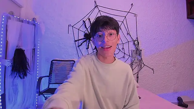 alexandersawyer online show from 10.06.25