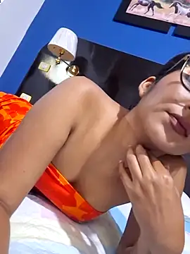 Snapshot of yarely9 chatting on 02.10.25 yarely9 online show from 02.10.25