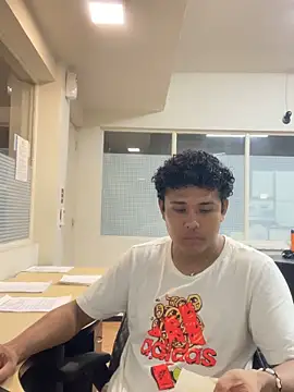 Snapshot of Brencuz chatting on 10.04.25 Brencuz online show from 10.04.25