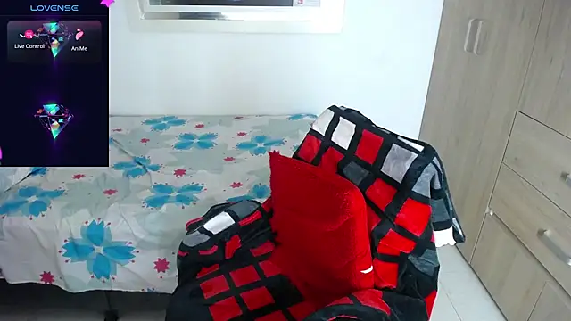 miajoseph  online show from 02.20.25