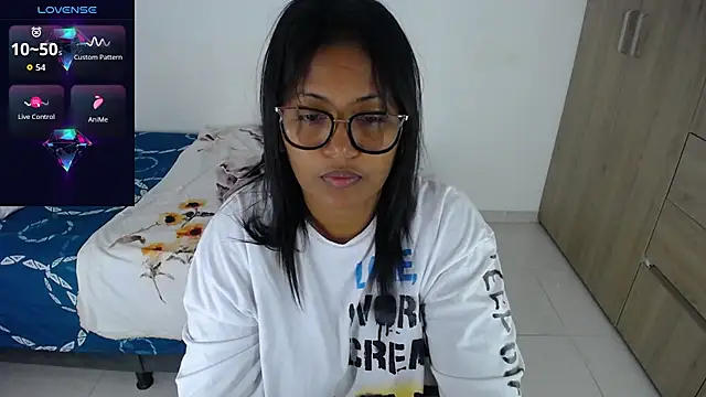 miajoseph  online show from 09.10.25