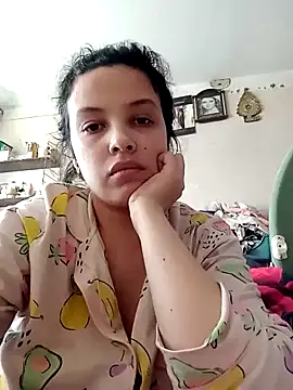 Snapshot of ALINA101 chatting on 02.22.25 ALINA101 online show from 02.22.25