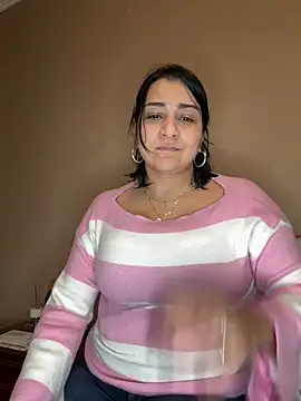 paulinaDiaz1 online show from 01.25.25