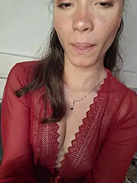 HelenHoltz online show from 11.28.25