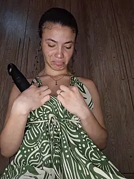 HelenHoltz online show from 12.15.25