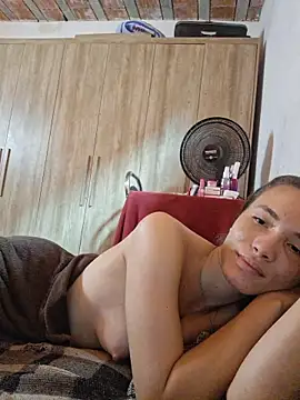 HelenHoltz online show from 03.05.26