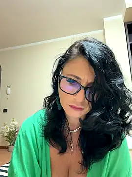 Snapshot of MichelleCara chatting on 10.17.25 MichelleCara online show from 10.17.25