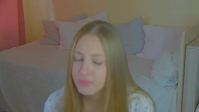 BritneyCruze online show from 09.25.25