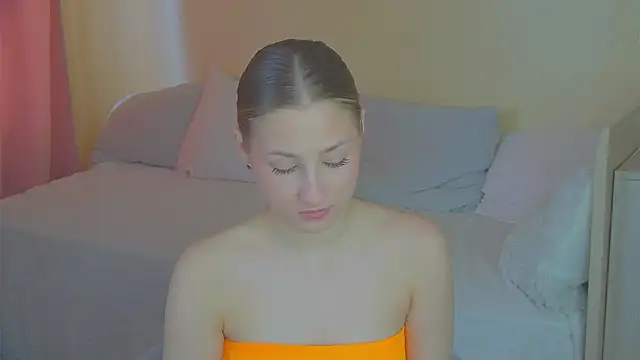 BritneyCruze online show from 12.15.25