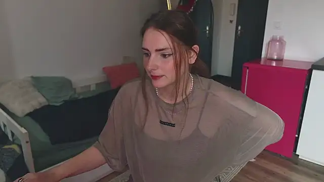 Snapshot of ce_leste__ chatting on 10.21.25 ce leste online show from 10.21.25