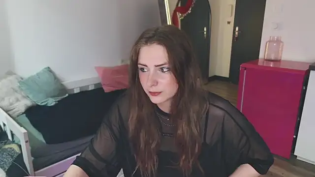 Snapshot of ce_leste__ chatting on 10.22.25 ce leste online show from 10.22.25