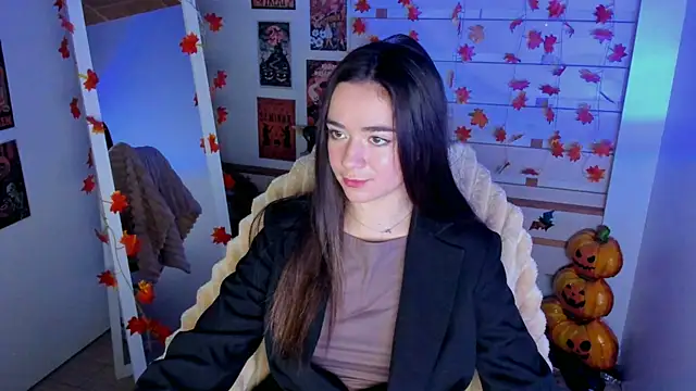 Bella XO online show from 10.24.25