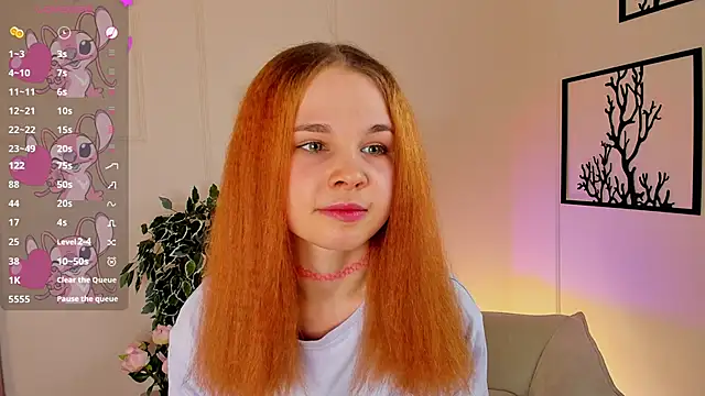 Snapshot of OdetteHarwick chatting on 03.23.25 OdetteHarwick online show from 03.23.25