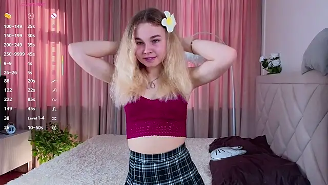 Snapshot of OdetteHarwick chatting on 09.22.25 OdetteHarwick online show from 09.22.25