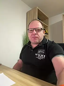 coupleLatinaLovers online show from 12.16.24