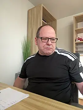 coupleLatinaLovers online show from 01.23.25