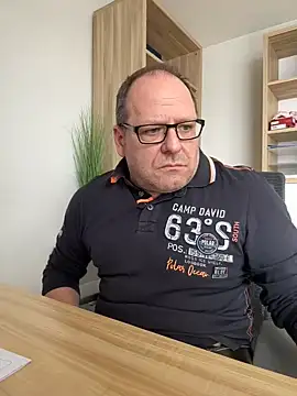 coupleLatinaLovers online show from 02.05.25