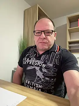 coupleLatinaLovers online show from 02.20.25