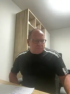 coupleLatinaLovers online show from 09.17.25