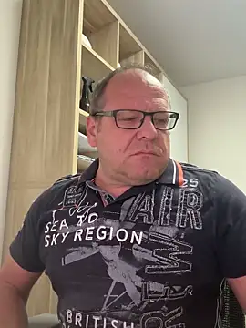 coupleLatinaLovers online show from 09.22.25