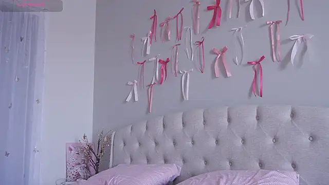 yumisunn online show from 02.23.26