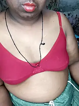 Snapshot of niketa__ chatting on 12.13.24 niketa online show from 12.13.24