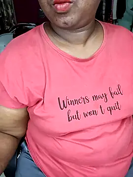 Snapshot of niketa__ chatting on 02.13.25 niketa online show from 02.13.25