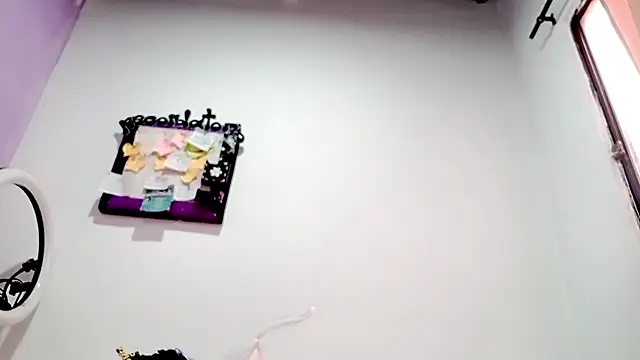 PetiteIvoryQueen19 online show from 02.06.26