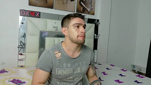 Sexy Alejandro  online show from 03.18.25