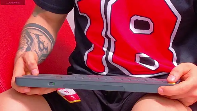 Sexy Alejandro  online show from 04.06.26