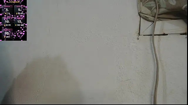 Snapshot of dannaberlin_0 chatting on 10.17.25 dannaberlin 0 online show from 10.17.25