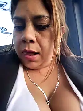 Laura-Hernandez online show from 01.09.25